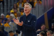 媒体人：科尔仅续约两年 说明双方暂时缺乏长期的信任和计划