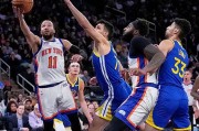 九游娱乐官方入口-NBA常规赛明天3月17日赛程：勇士PK奇才，湖人PK火箭，马刺PK快船
